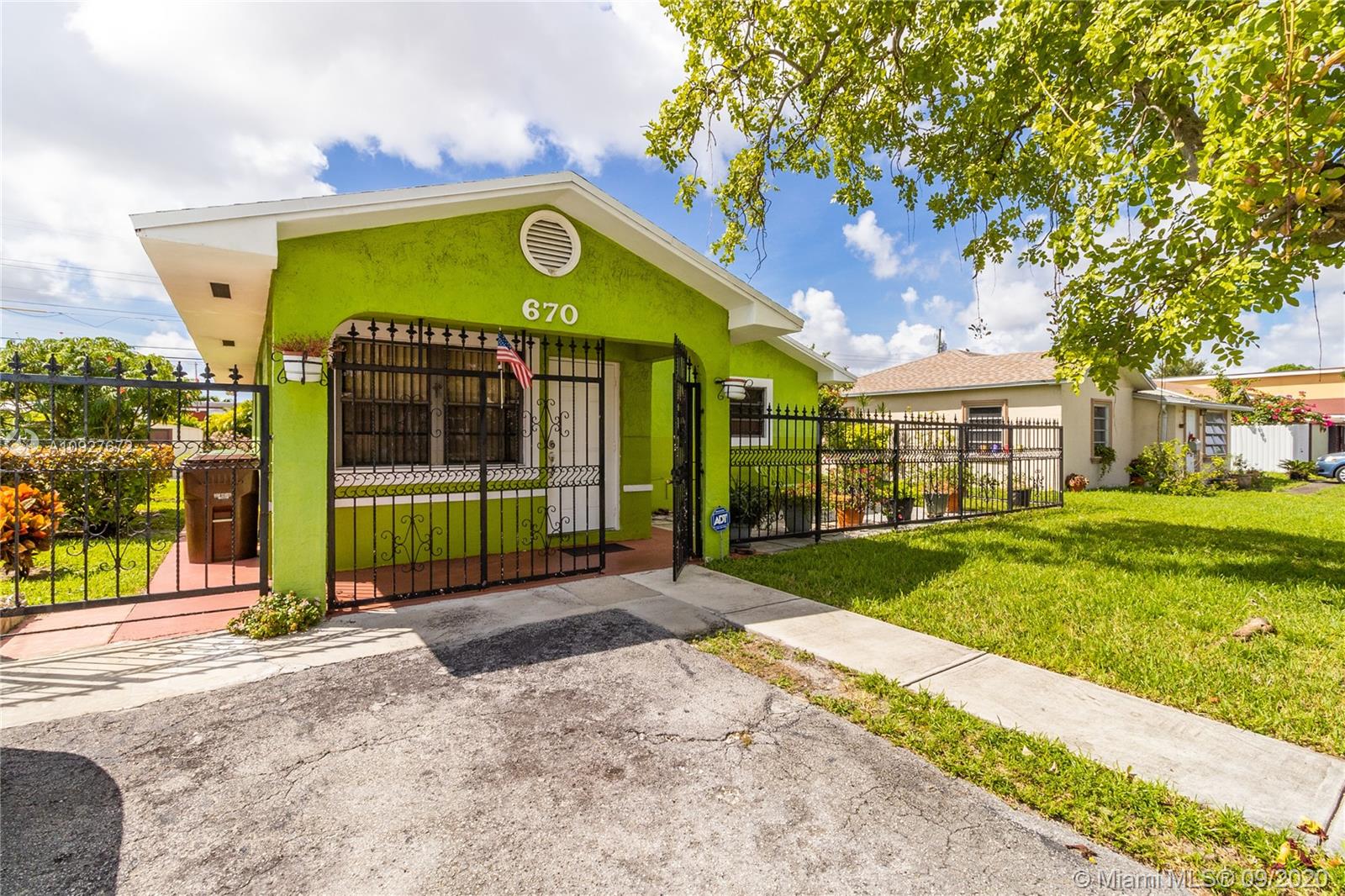 670 NE 1st Pl, Hialeah, FL 33010