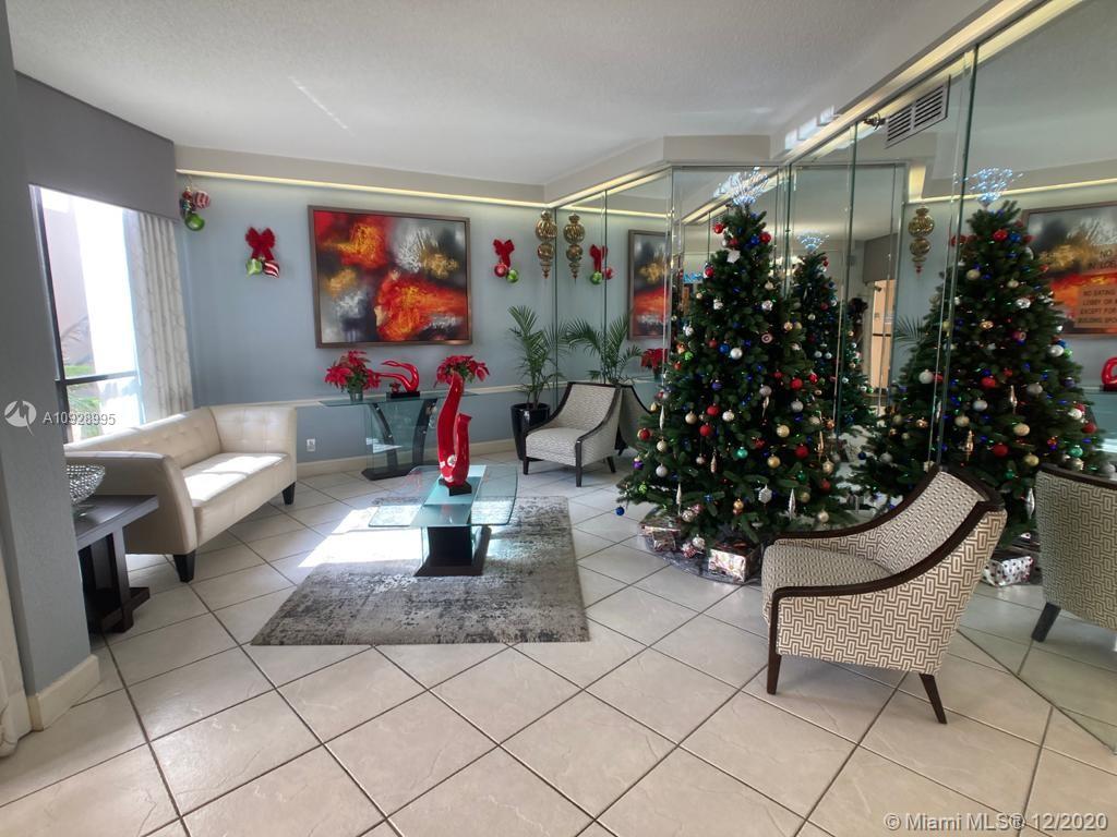 Pembroke Pines, FL 33026,1000 Saint Charles Pl #614