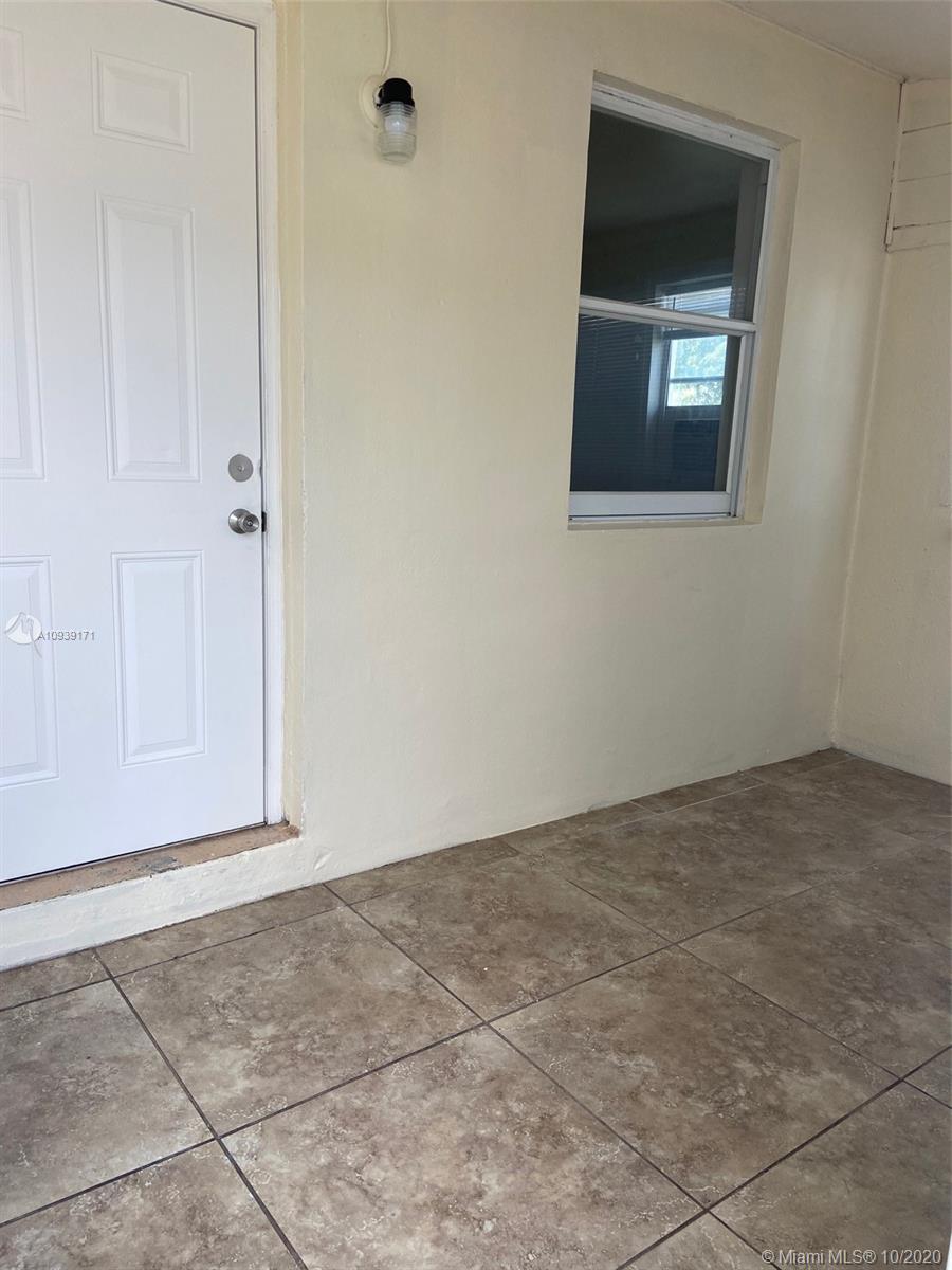 Riviera Beach, FL 33404,865 W 1st St