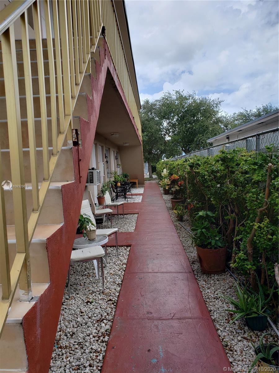 Hialeah, FL 33010,166 W 8th St