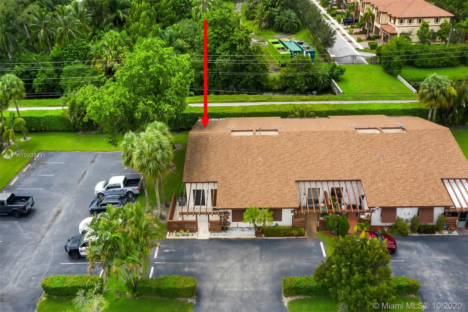 877 SW 120th Way, Davie, FL 33325