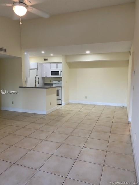 Pembroke Pines, FL 33025,8375 SW 5th St #207