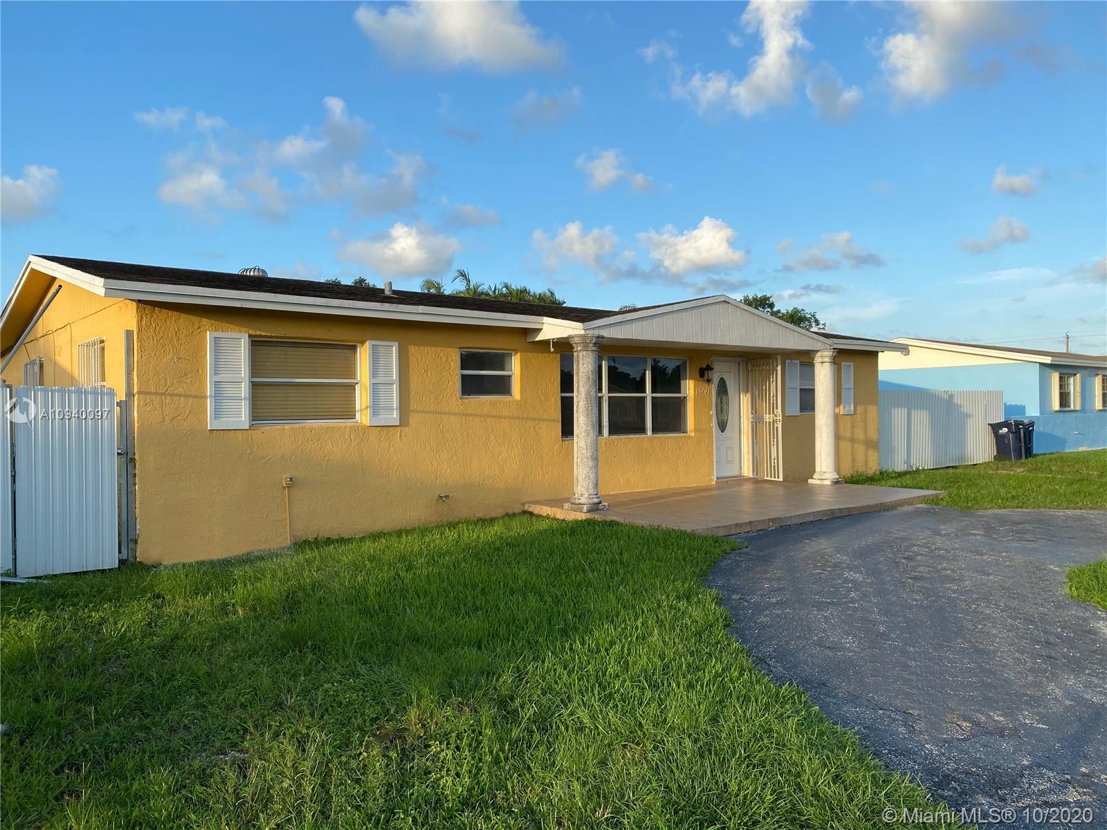 15741 SW 304th St, Homestead, FL 33033