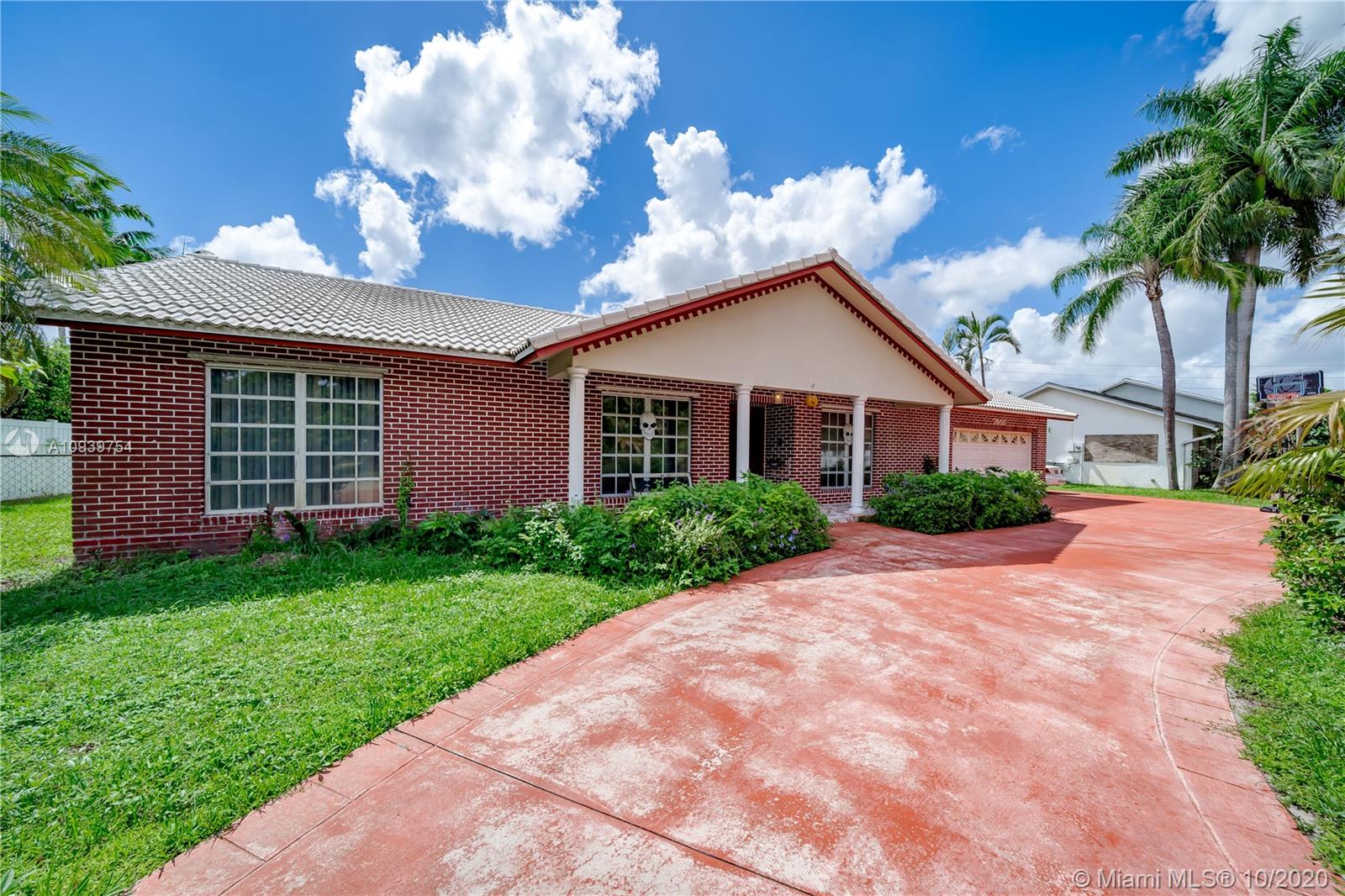 7500 SW 20th St, Plantation, FL 33317