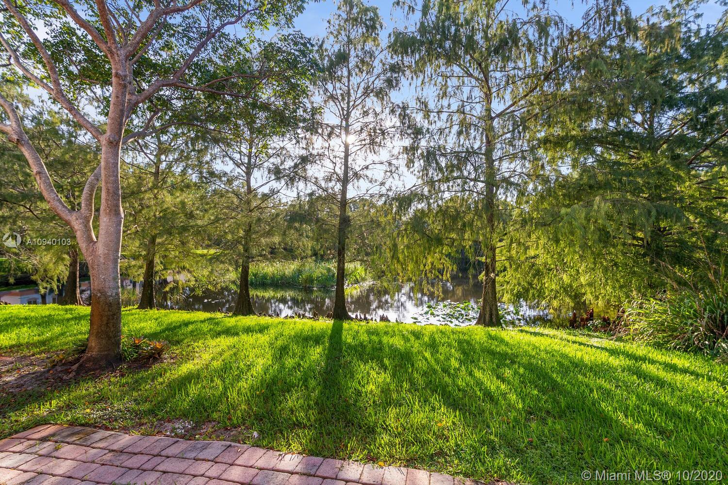 Davie, FL 33314,6537 Hidden Cove Dr #4-2