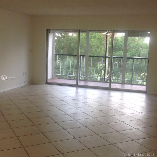 Sunny Isles Beach, FL 33160,200 178th Dr #410