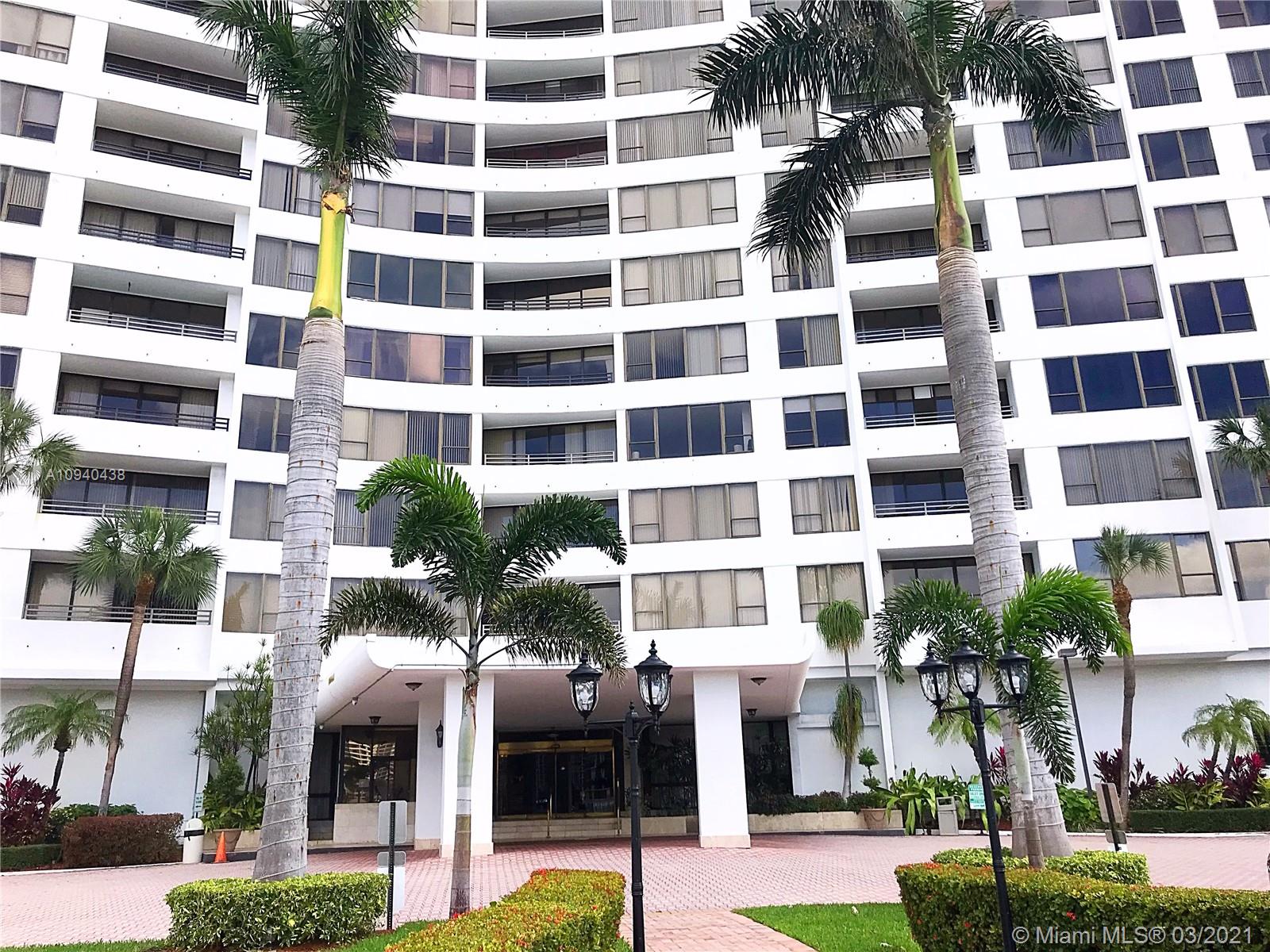 Hollywood, FL 33019,3505 S Ocean Dr #205