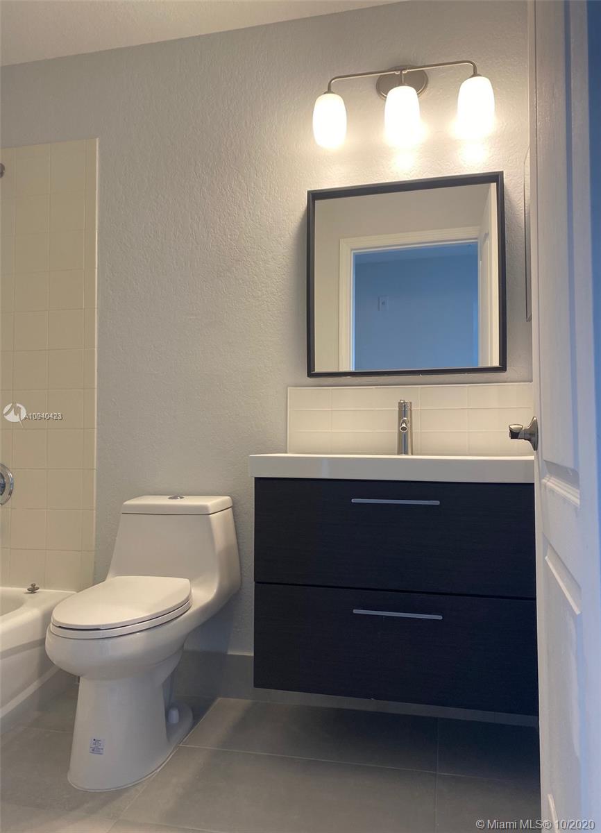 Miami, FL 33174,8854 W Flagler St #203