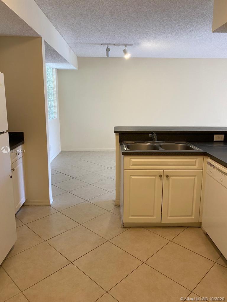 Pembroke Pines, FL 33024,9650 NW 2nd St #4-204