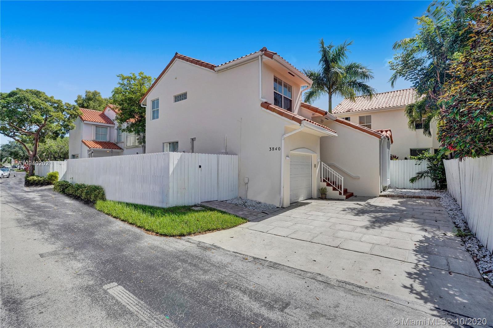 3840 Lombardy St, Hollywood, FL 33021