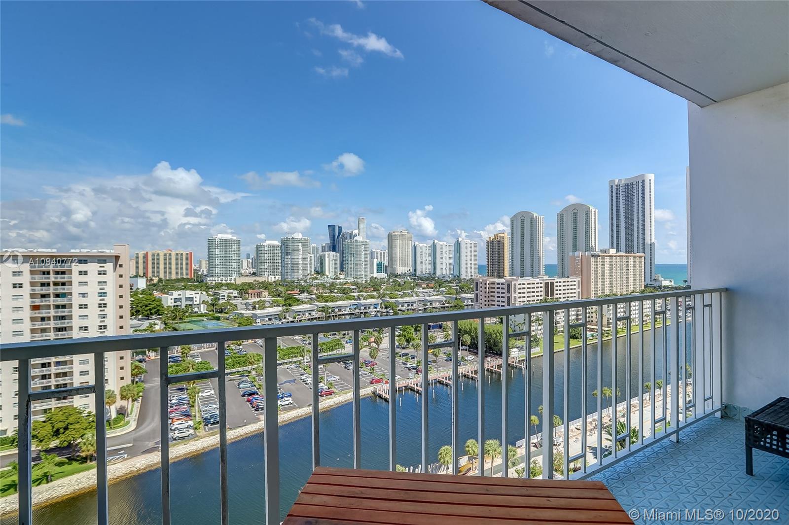 Sunny Isles Beach, FL 33160,500 Bayview Dr #1523