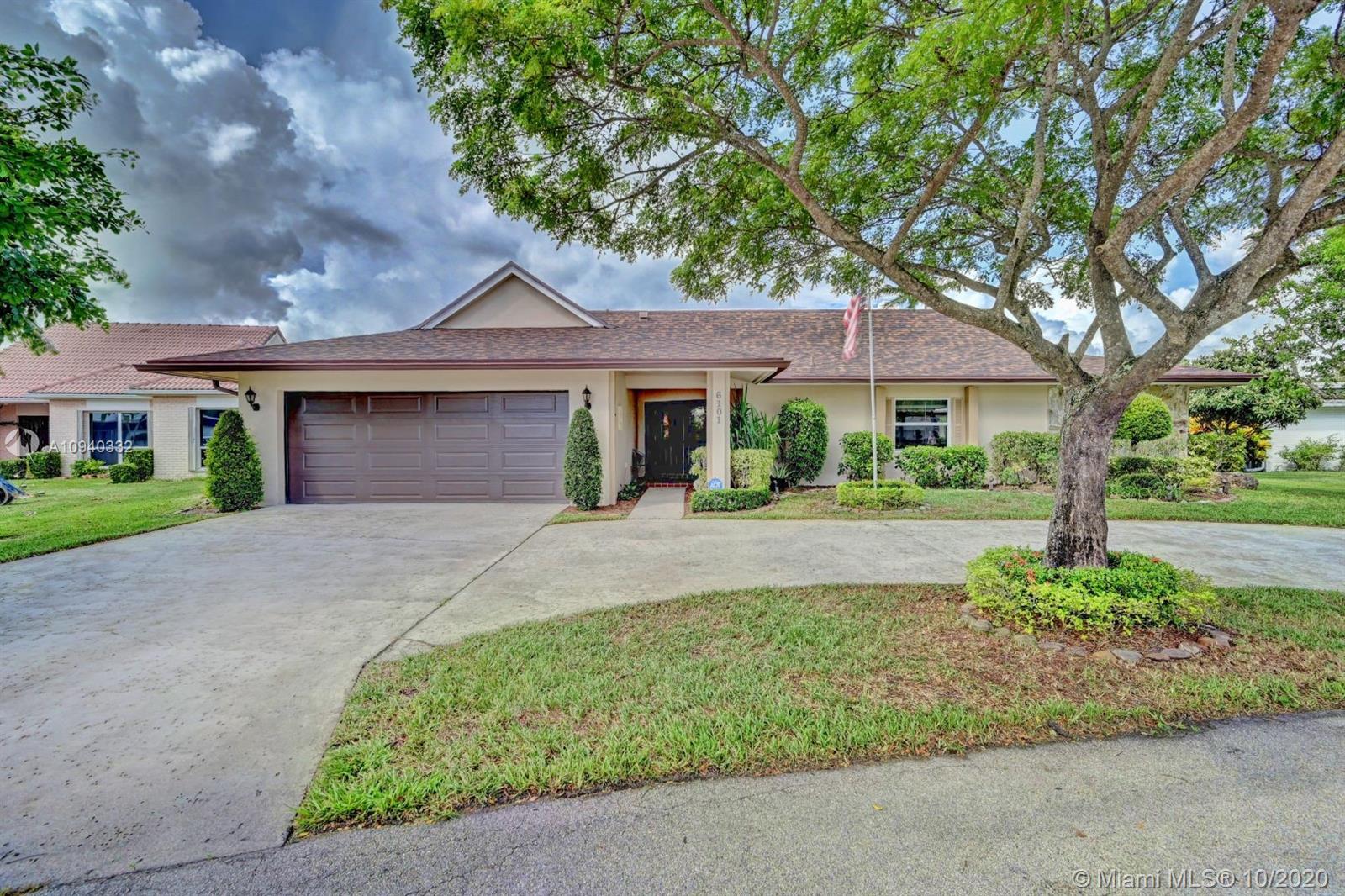 Tamarac, FL 33319,6101 Umbrella Tree Ln