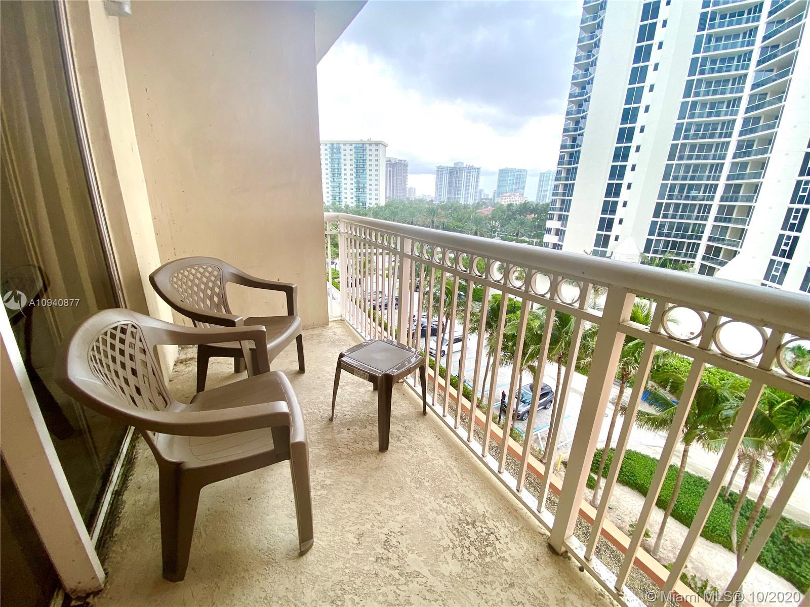 Sunny Isles Beach, FL 33160,19201 Collins Ave #417