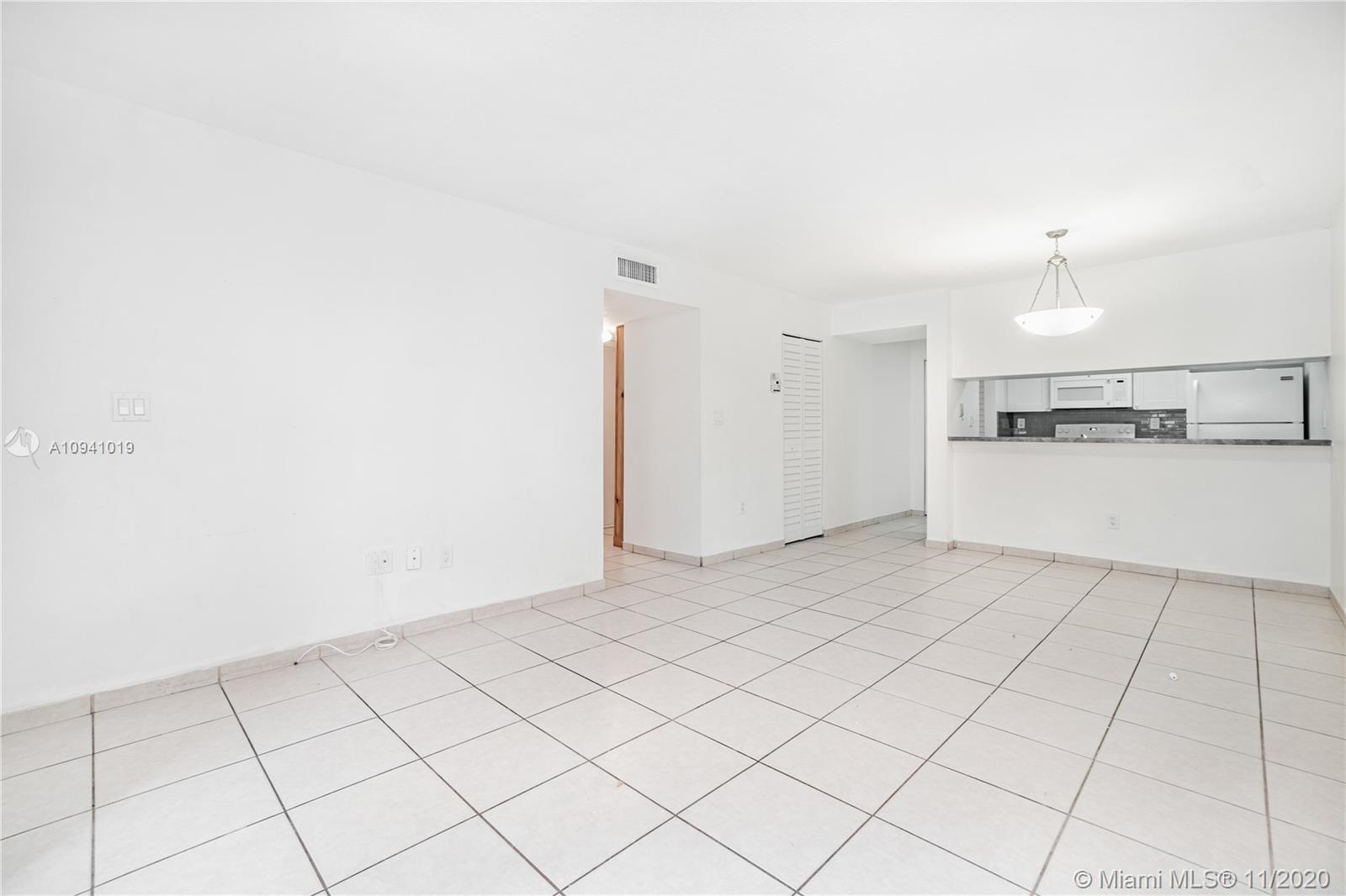 Hialeah, FL 33015,18286 Mediterranean Blvd #3-2