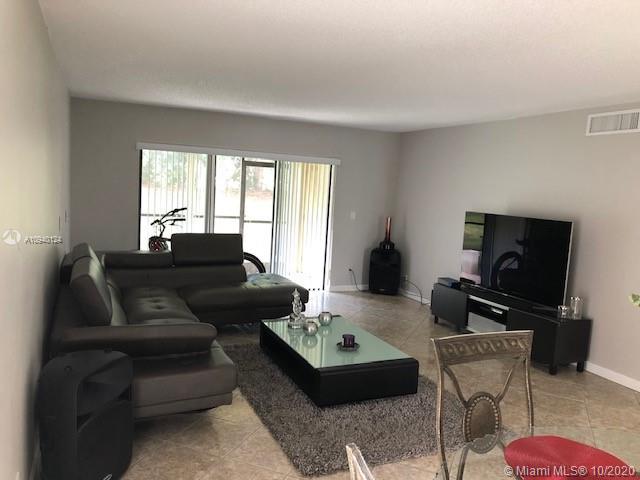 Weston, FL 33326,321 Lakeview Dr #101