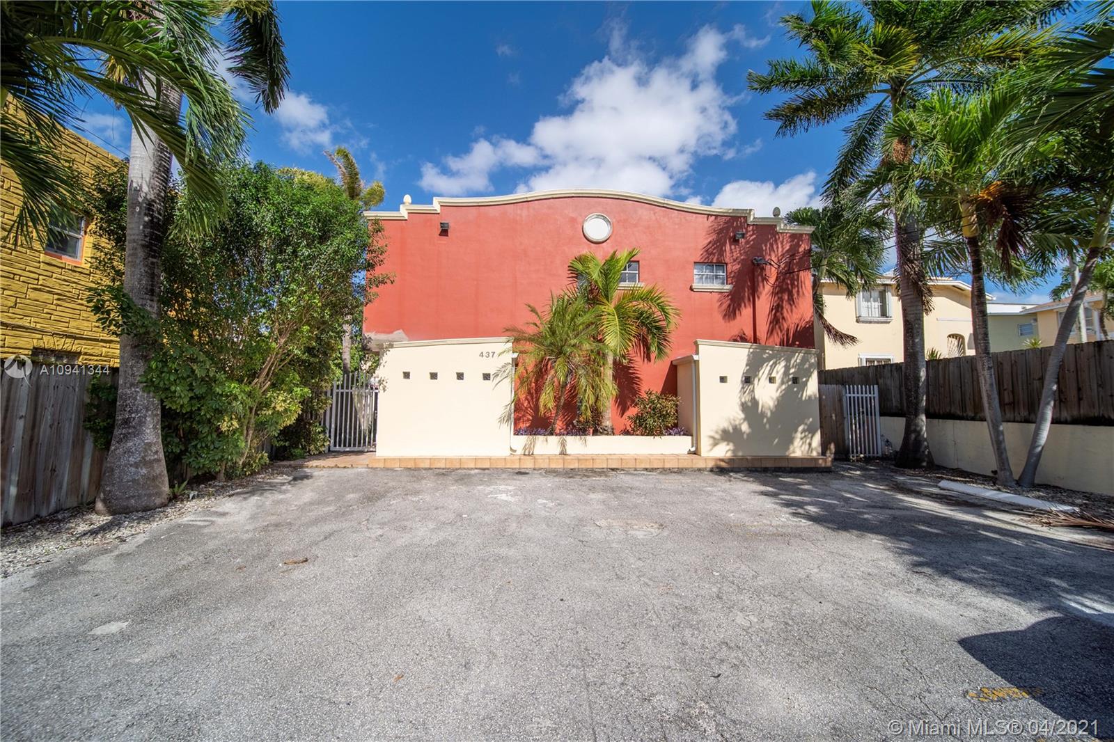 437 SW 3rd St #3,  Miami,  FL 33130