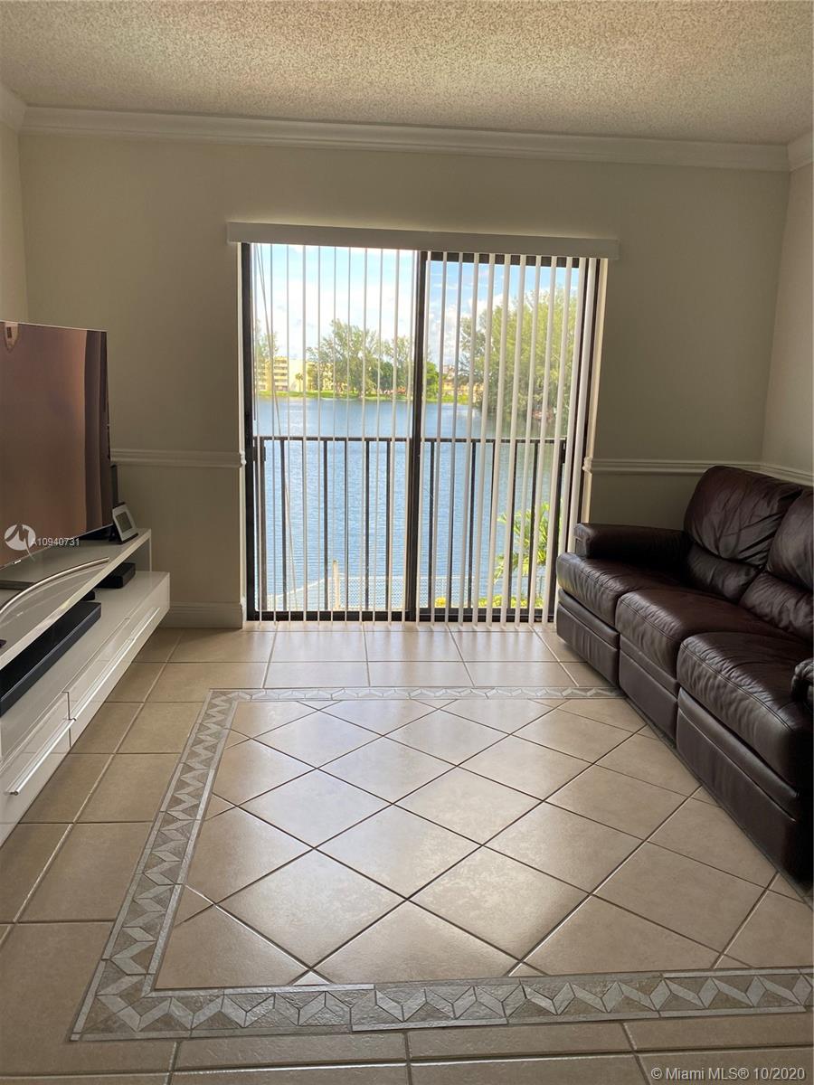 Hialeah Gardens, FL 33016,9911 W Okeechobee Rd #1-304