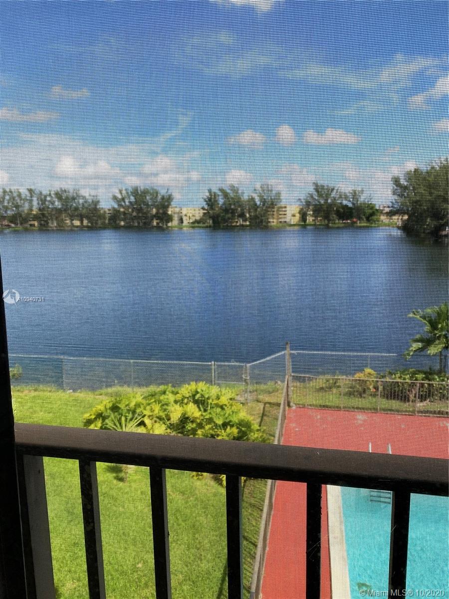 Hialeah Gardens, FL 33016,9911 W Okeechobee Rd #1-304