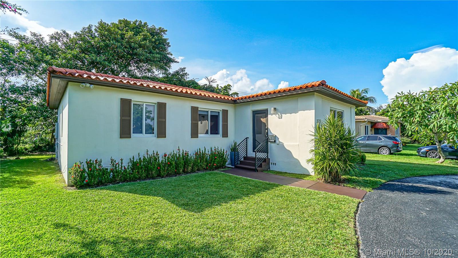 Coral Gables, FL 33134,322 E Ponce De Leon Blvd