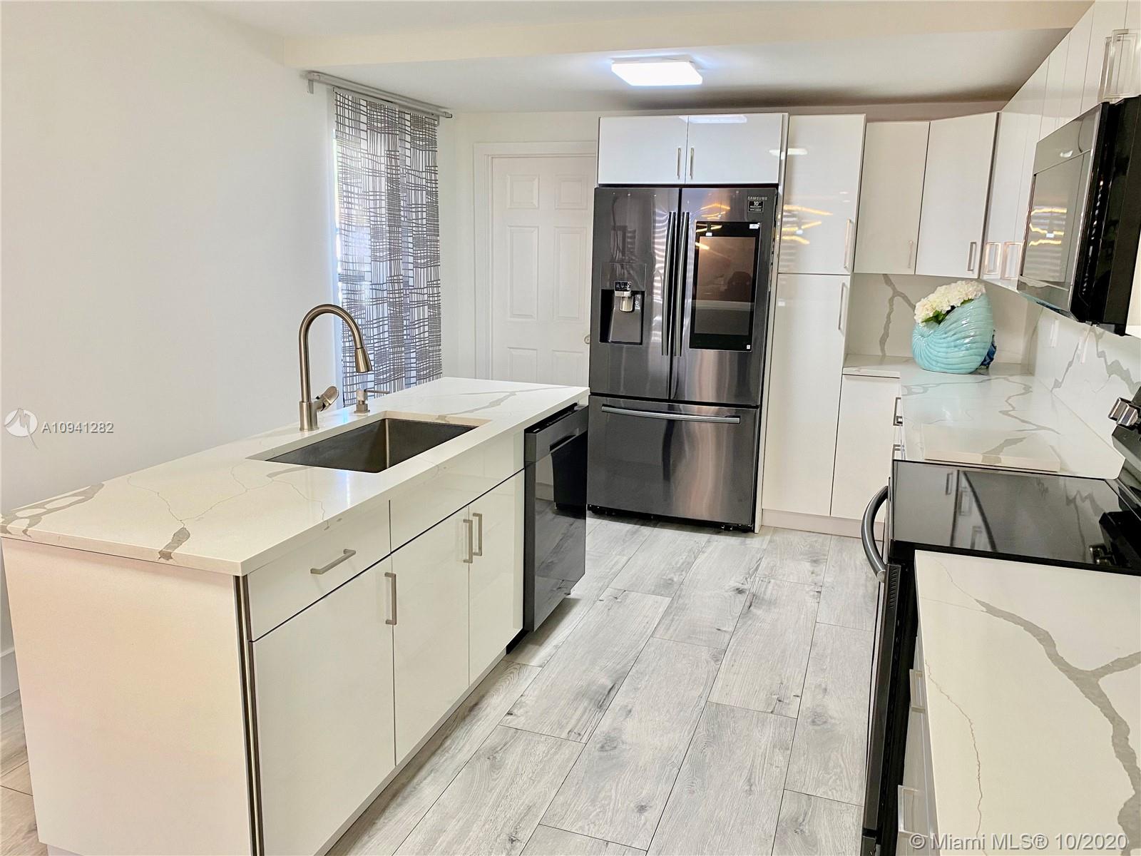 Miami, FL 33179,20540 NE 6th Ct #20540