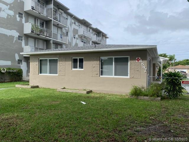 1847 Plunkett St, Hollywood, FL 33020