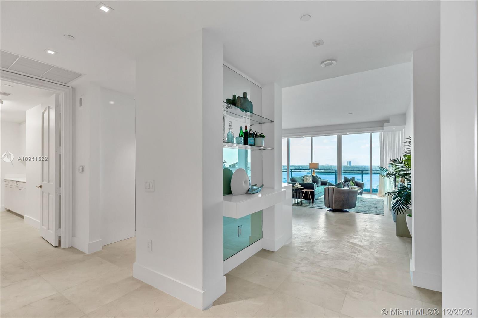 Bal Harbour, FL 33154,10295 Collins Ave #1106