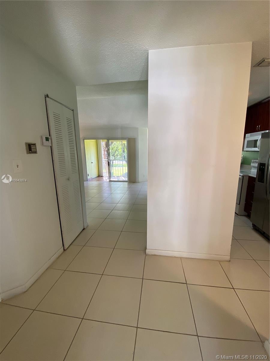 Miami, FL 33186,9542 SW 140th Ct #9542