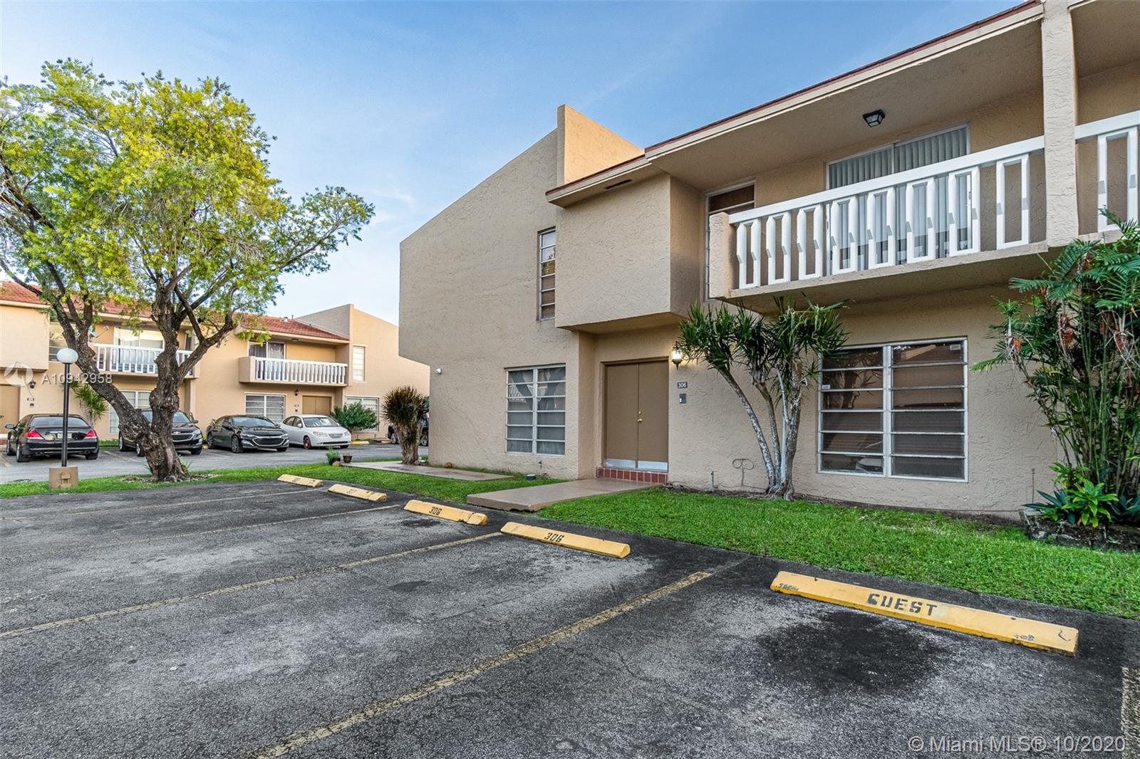 Palmetto Bay, FL 33157,9430 SW 170th St #306