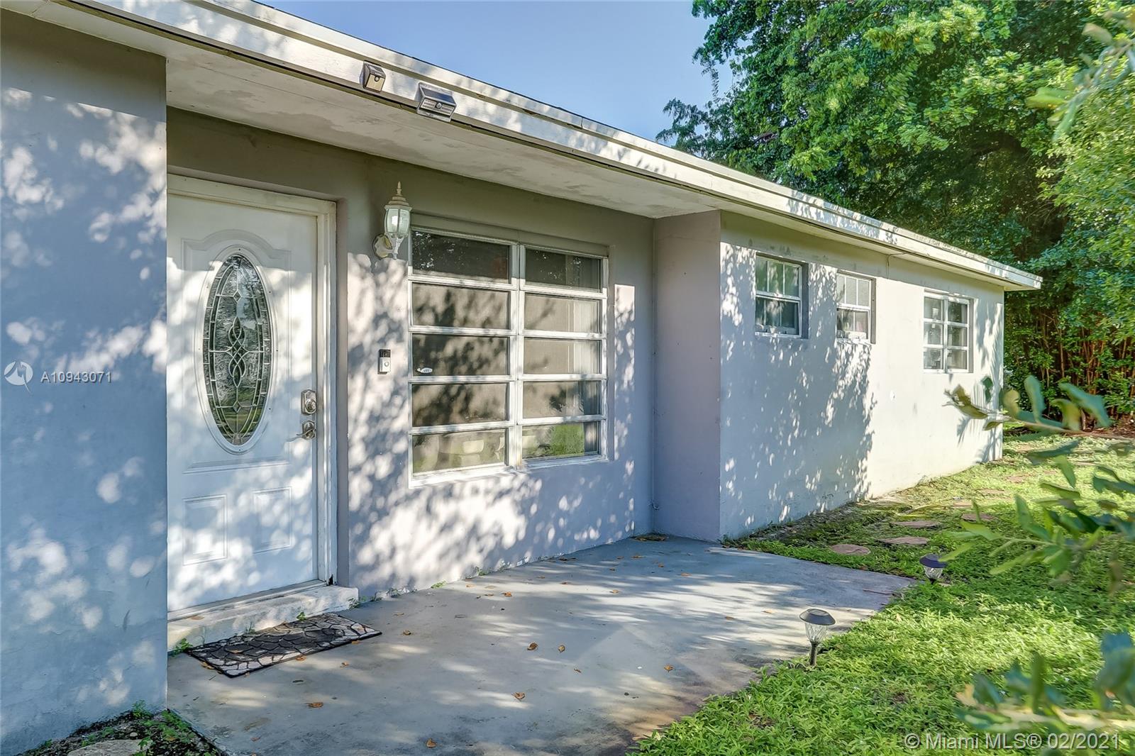 301 NE 42nd Ct, Oakland Park, FL 33334