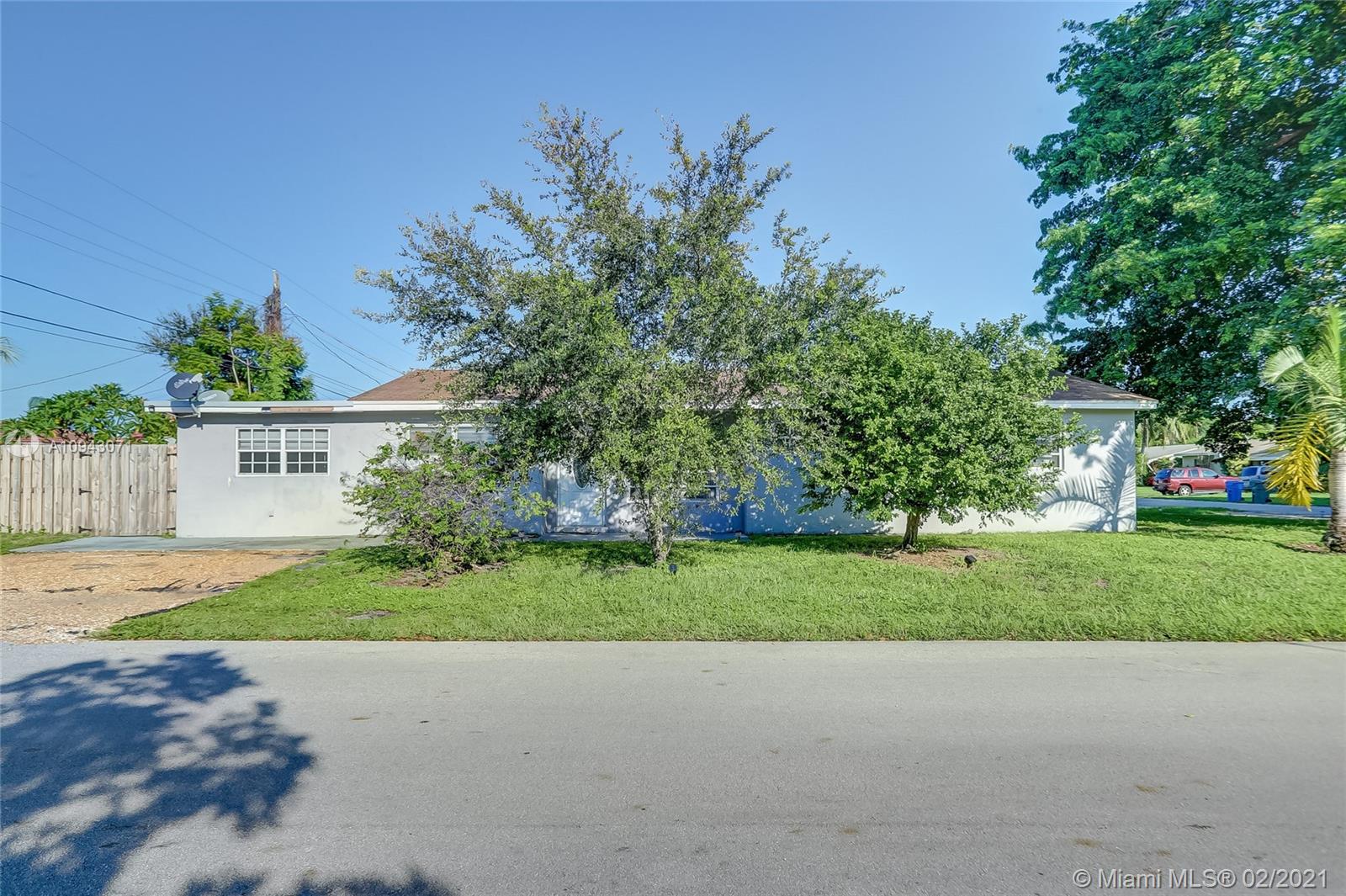 Oakland Park, FL 33334,301 NE 42nd Ct