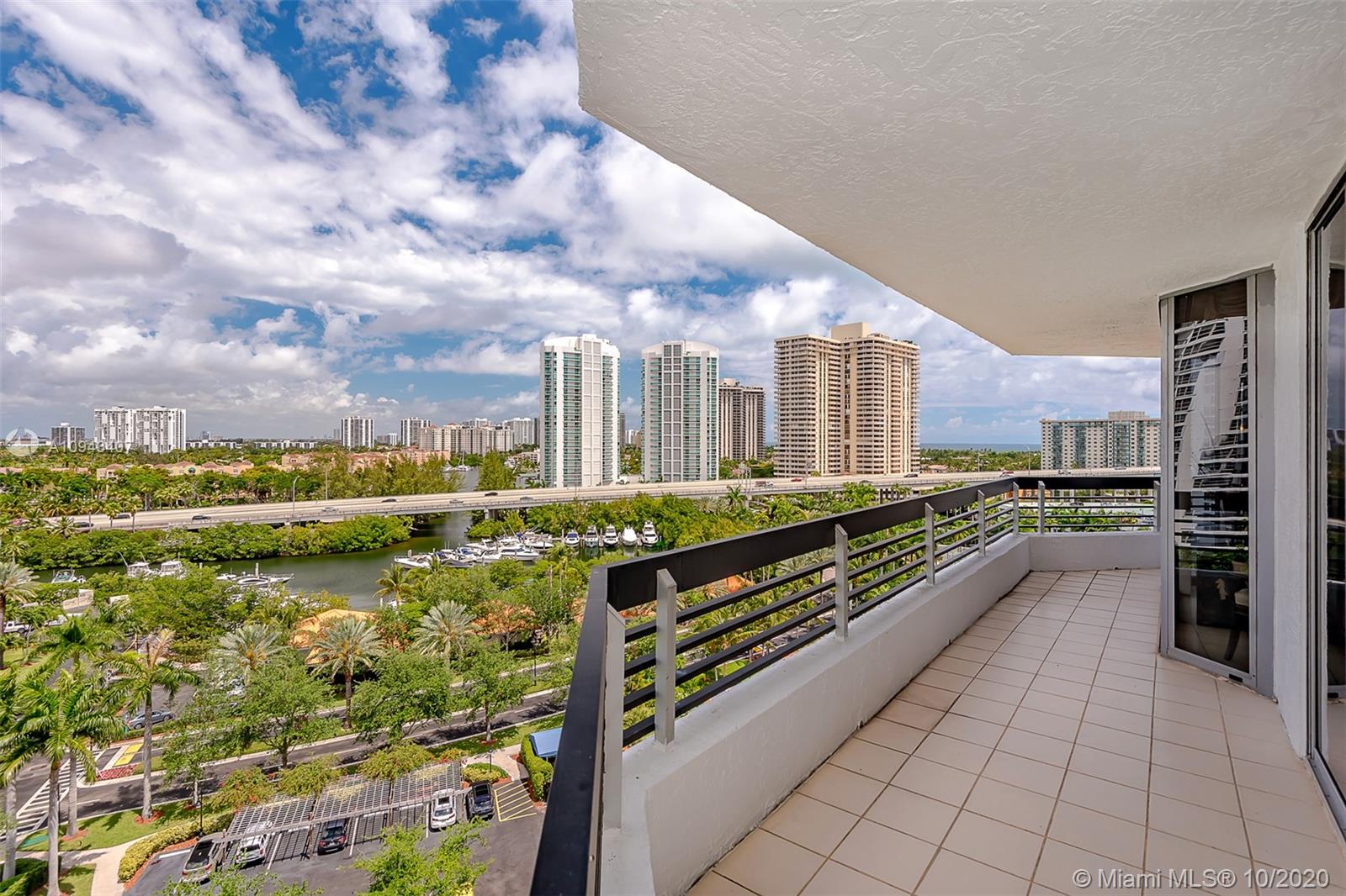 Aventura, FL 33180,3600 Mystic Pointe Dr #1212