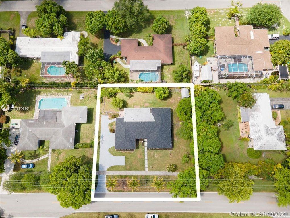 Palmetto Bay, FL 33157,8451 SW 152nd St