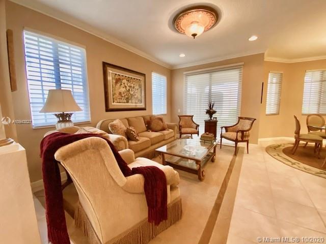 Weston, FL 33332,2800 Center Ct Dr #1-30