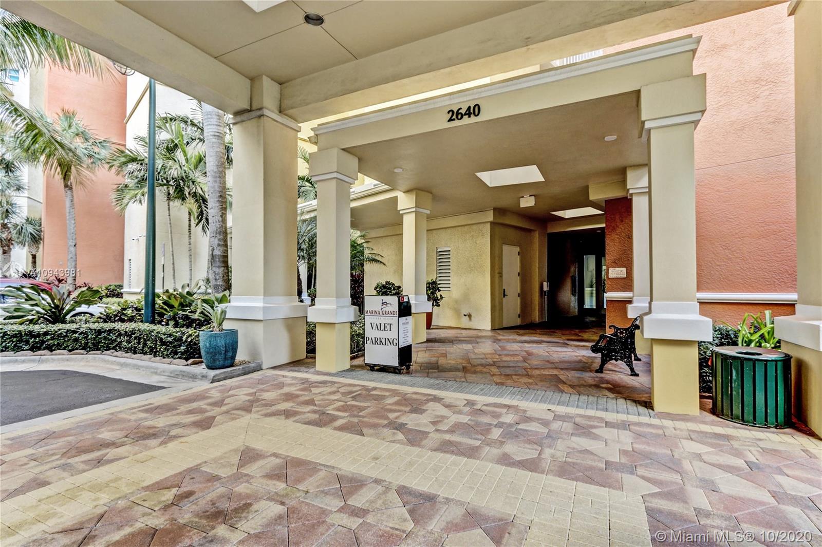 Riviera Beach, FL 33404,2640 Lake Shore Dr #415