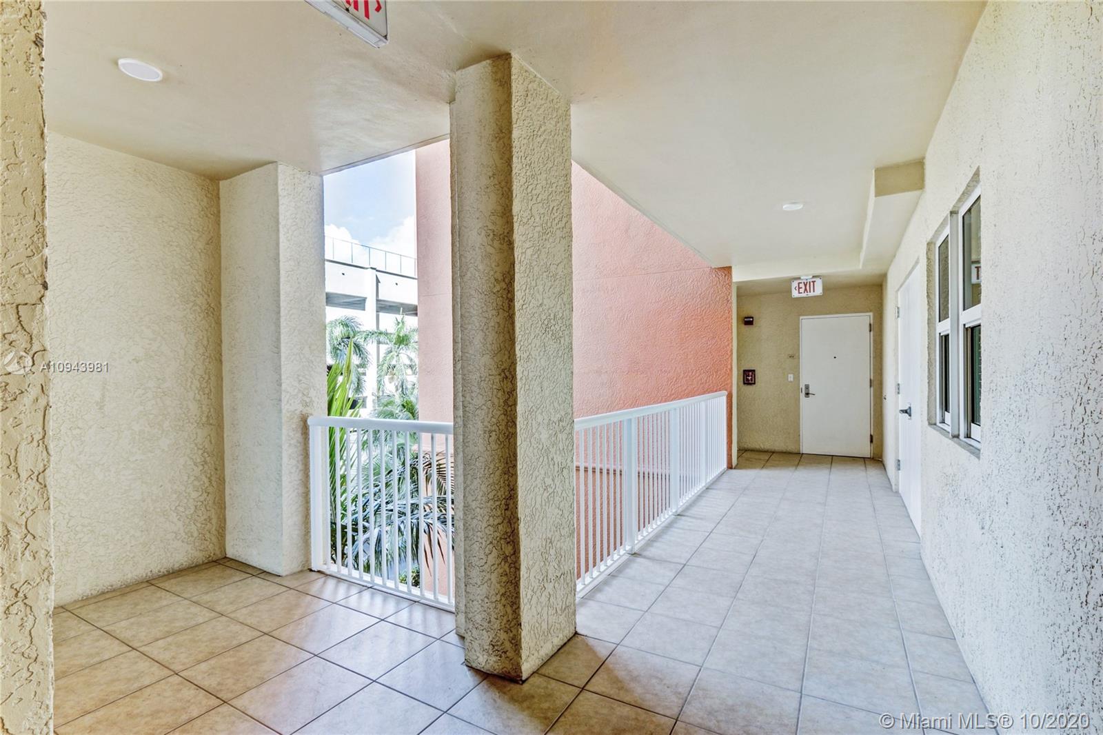 Riviera Beach, FL 33404,2640 Lake Shore Dr #415