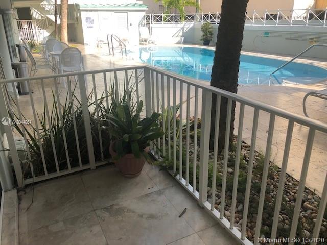 Key Biscayne, FL 33149,300 Sunrise Dr #1J