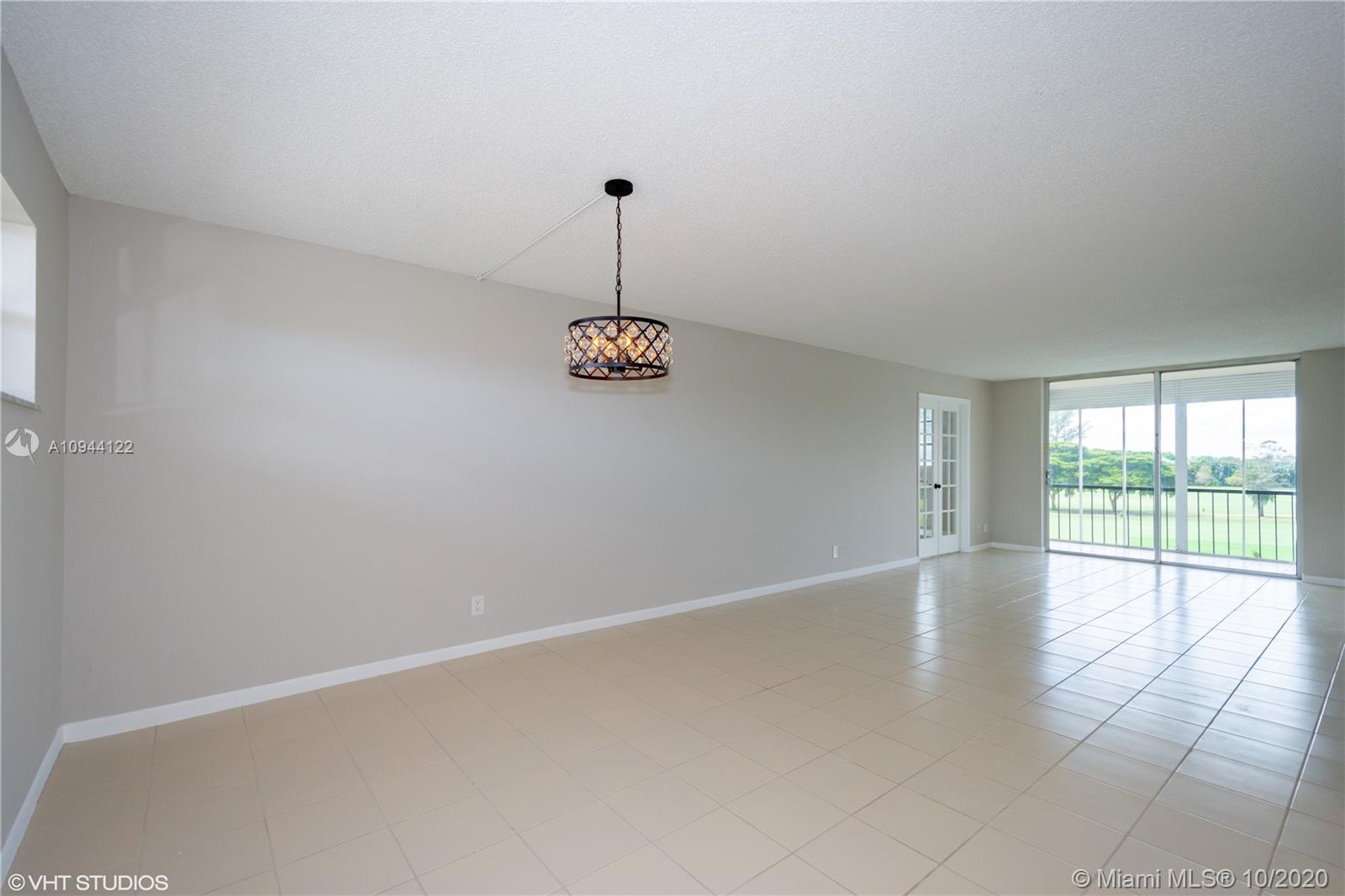 Pembroke Pines, FL 33025,9923 S Hollybrook Lake Dr #305