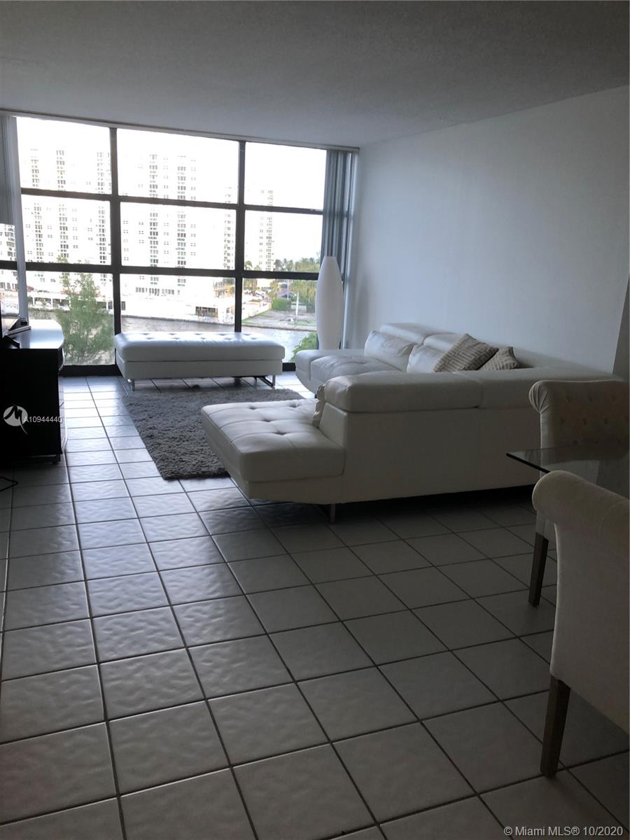 Hallandale Beach, FL 33009,600 Parkview Dr #906