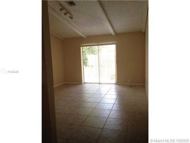 Coral Springs, FL 33065,10752 La Placida Dr #8-A2