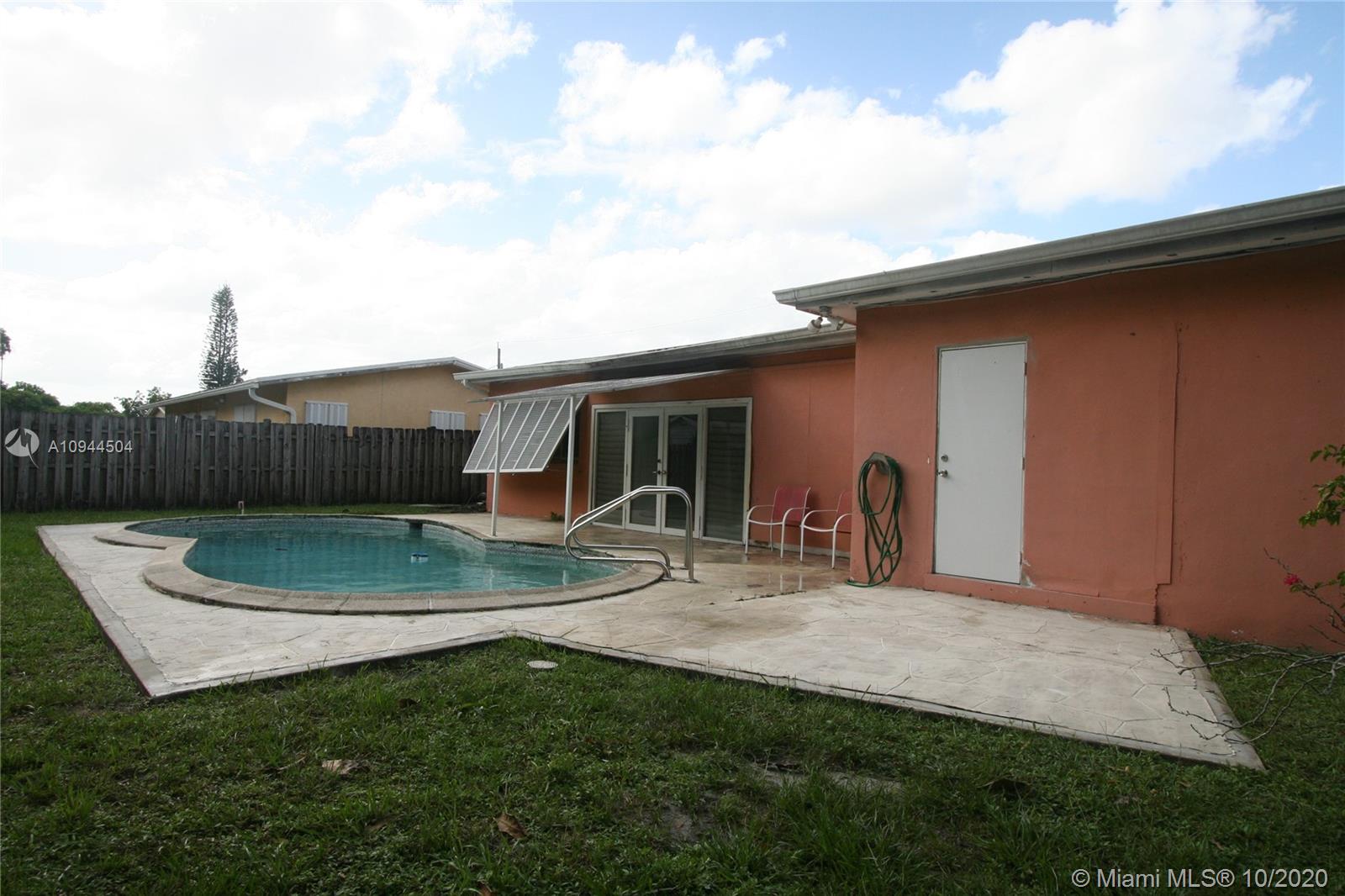 6580 NW 21st St, Sunrise, FL 33313