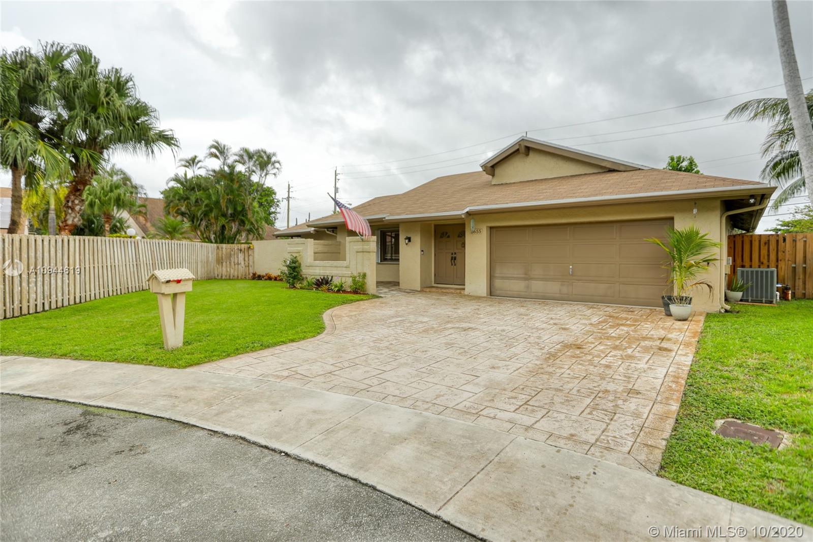 Cooper City, FL 33328,8655 SW 57th Ct