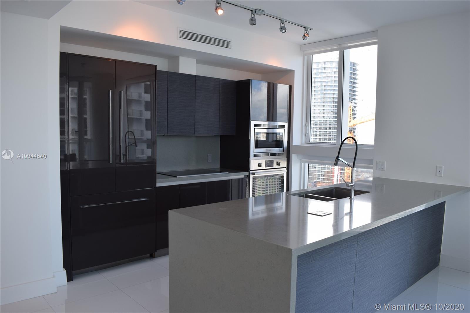 Miami, FL 33131,1080 Brickell Ave #3306