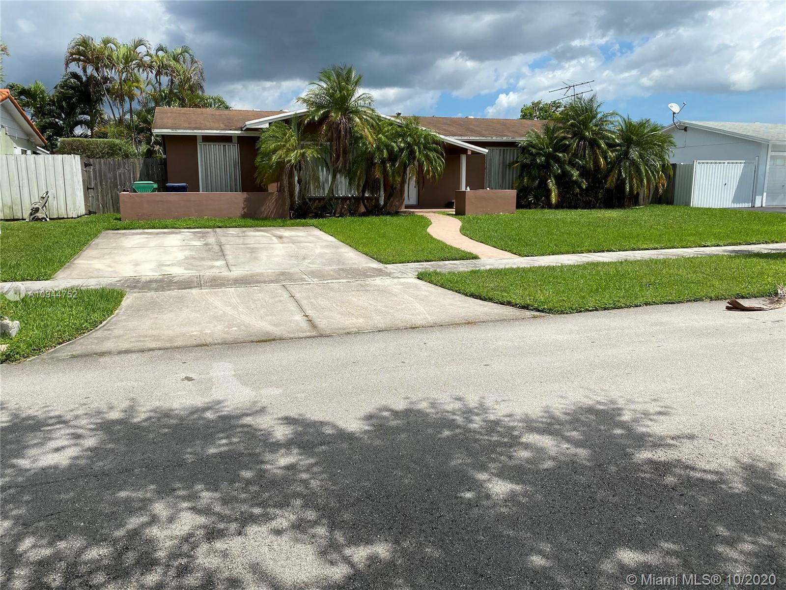 11621 SW 119th Place Rd, Miami, FL 33186