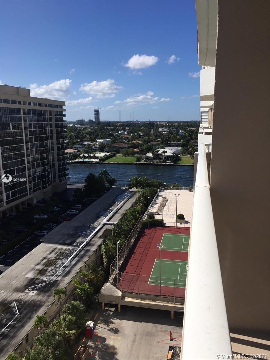 1985 S Ocean Dr #11J, Hallandale Beach, FL 33009