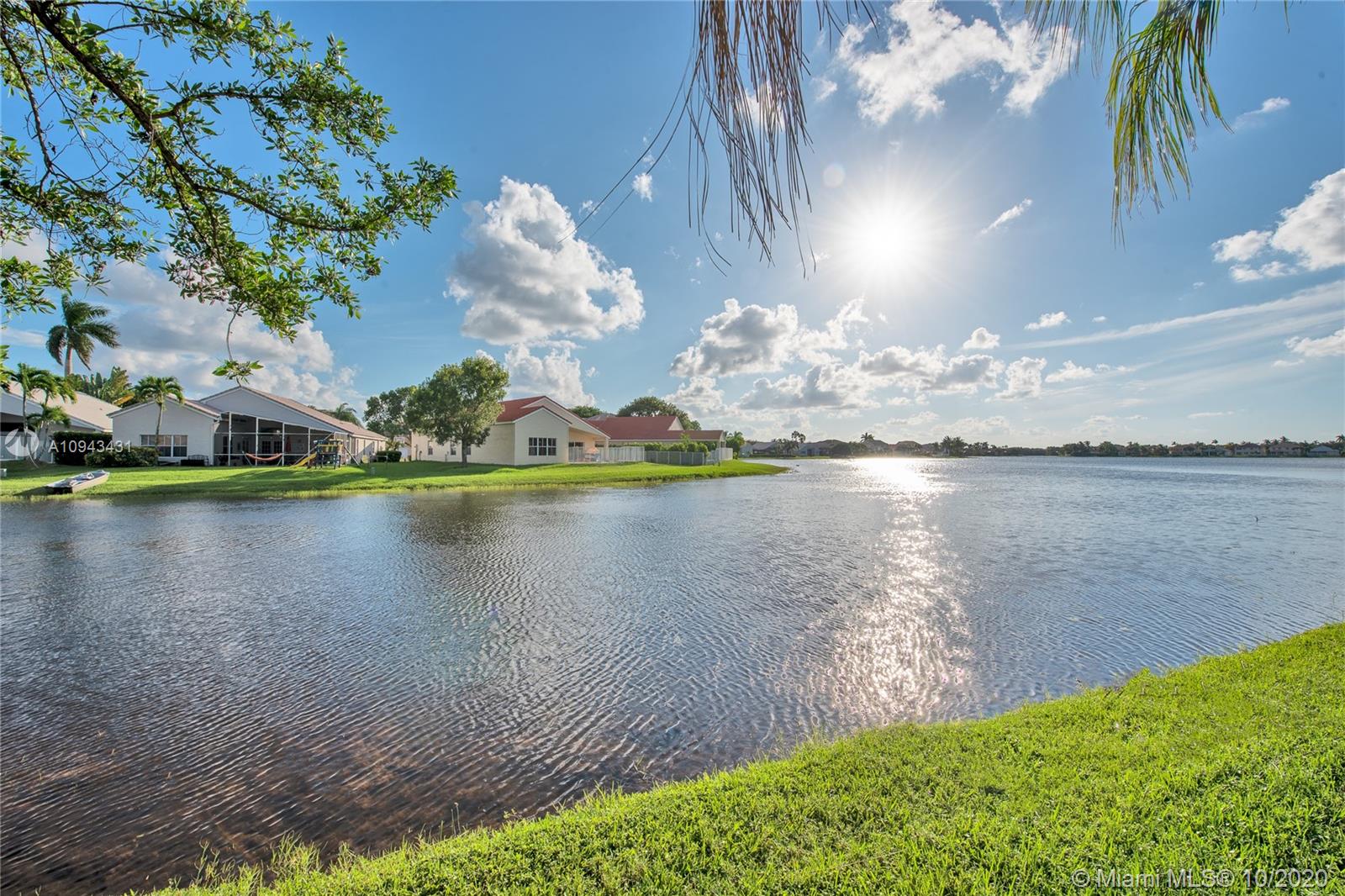 1291 Presidio Dr, Weston, FL 33327