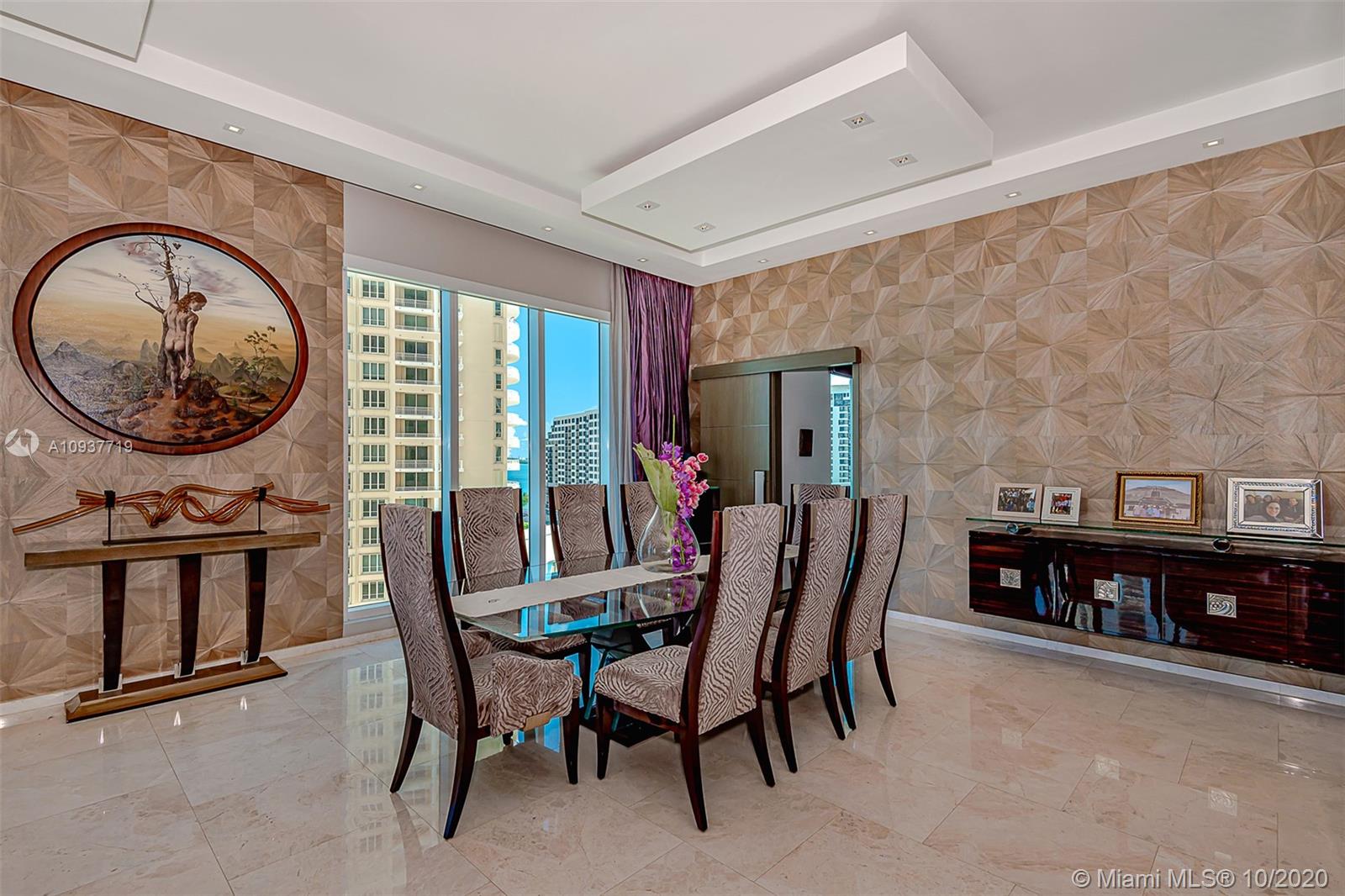 Miami, FL 33131,900 Brickell Key Blvd #903