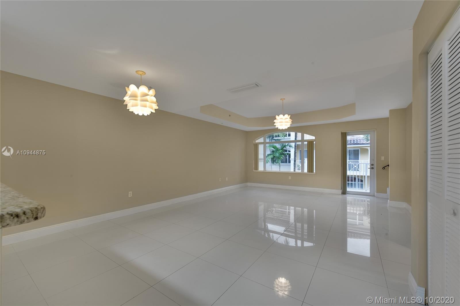 Aventura, FL 33160,18407 NE 27th Ct