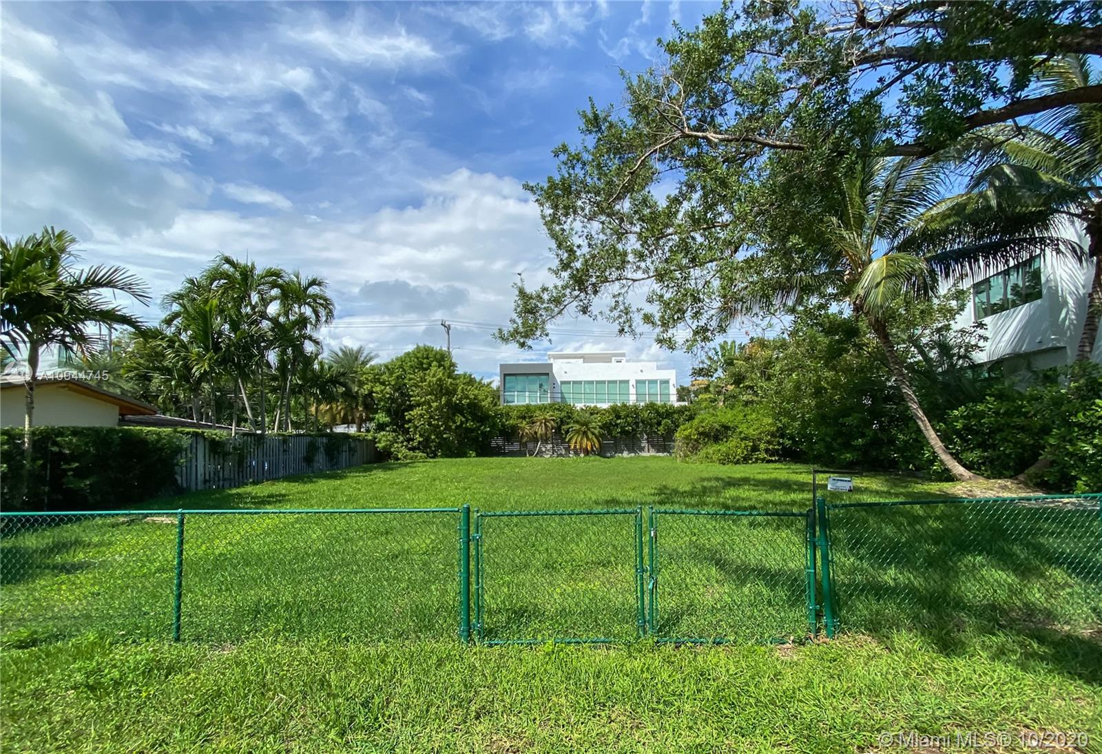 Key Biscayne, FL 33149,159 Buttonwood Dr