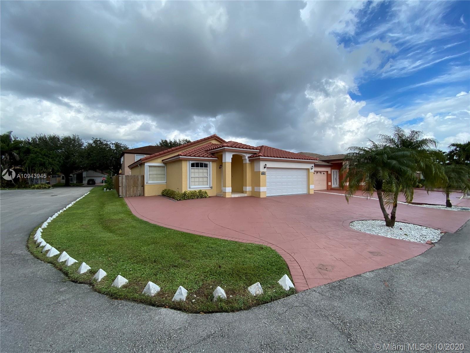 Hialeah, FL 33015,8211 NW 201st St