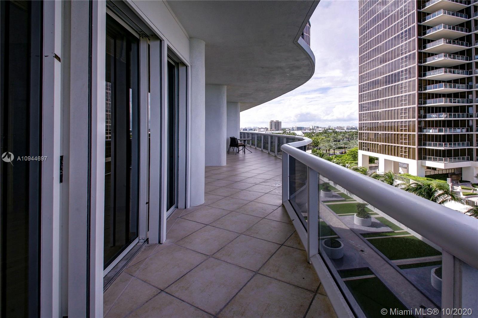 Bal Harbour, FL 33154,9601 Collins Ave #702